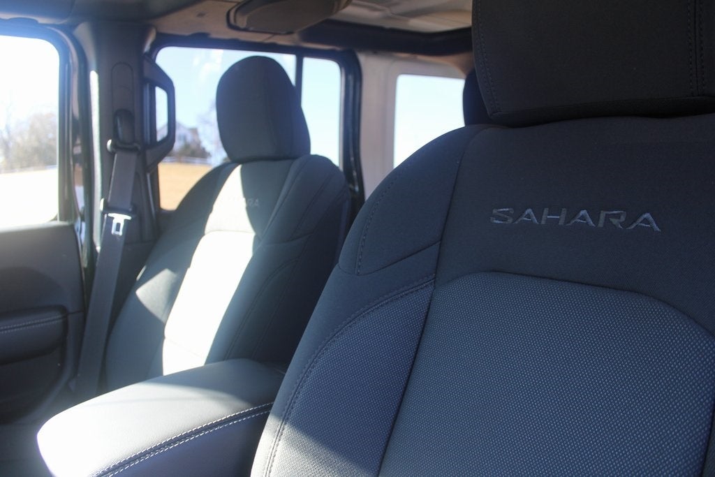 2023 Jeep Wrangler Sahara *Lifted
